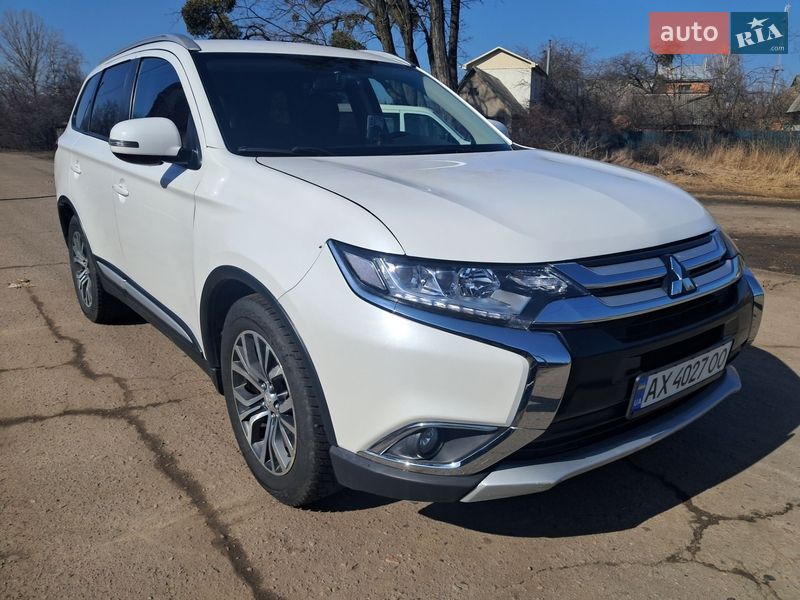 Mitsubishi Outlander 2016