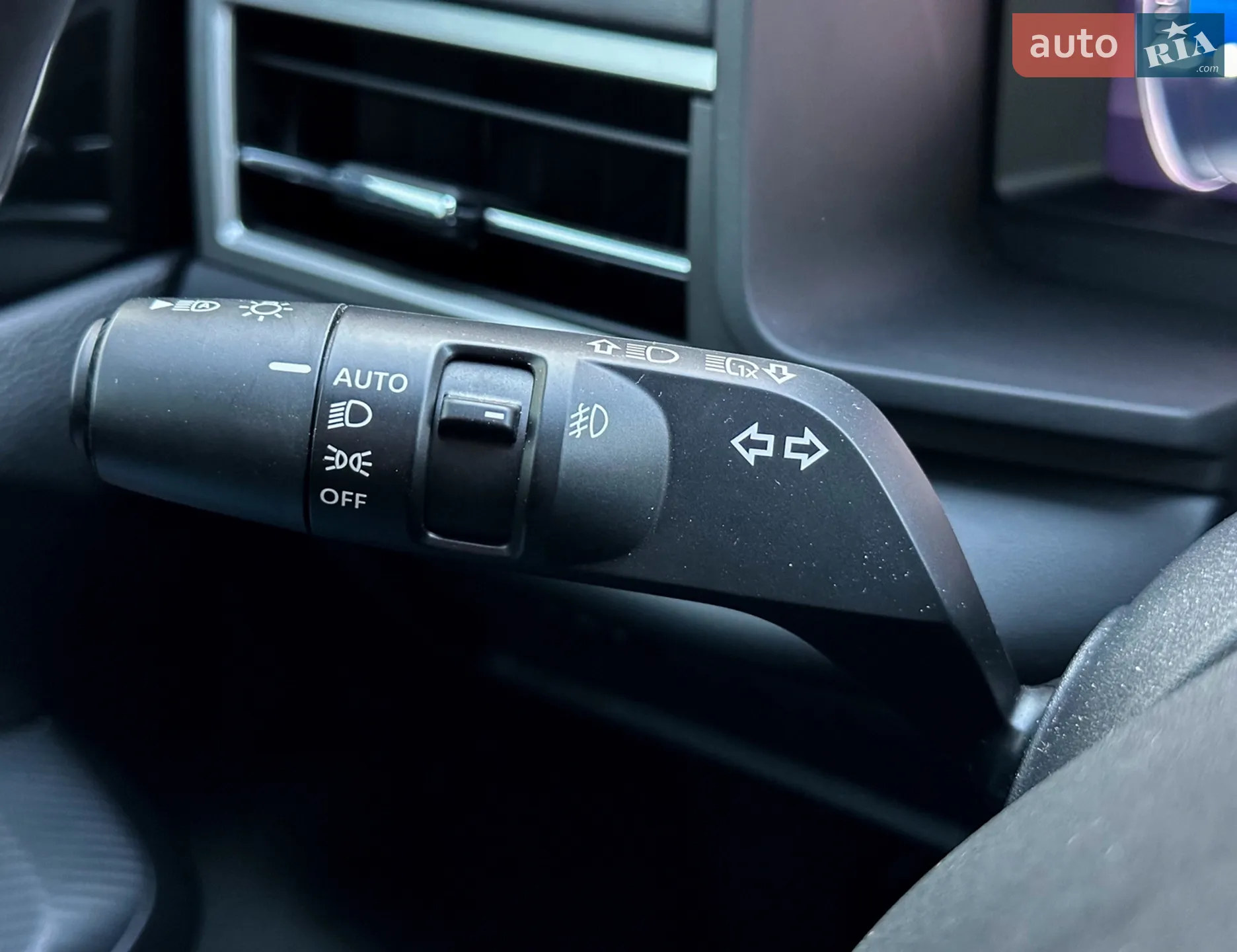 2022 Mitsubishi Outlander - мініатюра 21