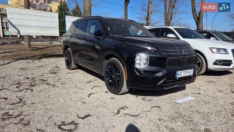 Mitsubishi Outlander 2024