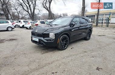 Позашляховик / Кросовер Mitsubishi Outlander 2024 в Кам'янському