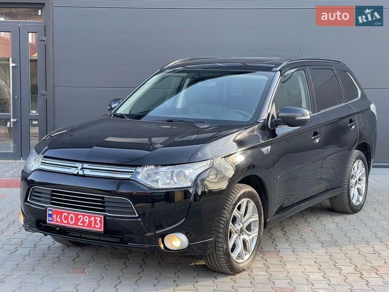 Внедорожник / Кроссовер Mitsubishi Outlander 2013 в Ивано-Франковске
