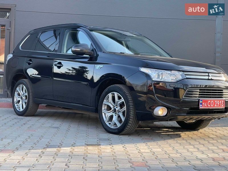 Внедорожник / Кроссовер Mitsubishi Outlander 2013 в Ивано-Франковске