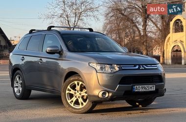 Внедорожник / Кроссовер Mitsubishi Outlander 2012 в Ужгороде