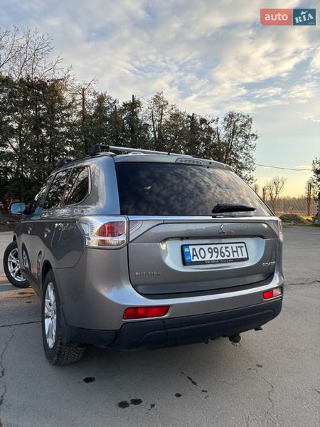 Позашляховик / Кросовер Mitsubishi Outlander 2012 в Ужгороді