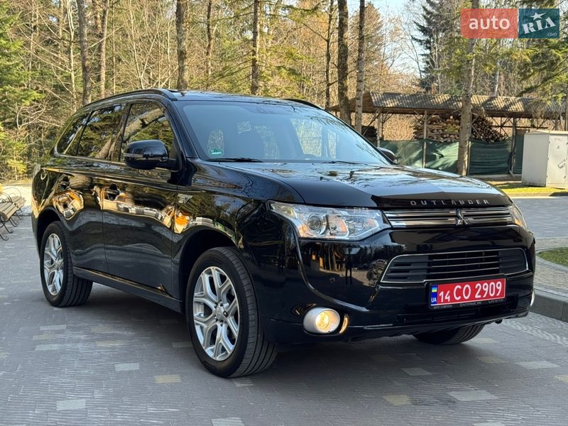 Внедорожник / Кроссовер Mitsubishi Outlander 2014 в Дрогобыче