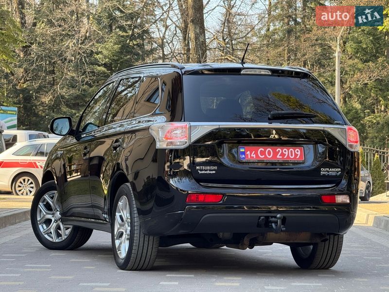 Внедорожник / Кроссовер Mitsubishi Outlander 2014 в Дрогобыче
