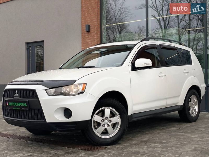 Mitsubishi Outlander 2011