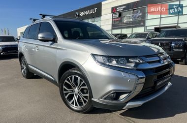 Позашляховик / Кросовер Mitsubishi Outlander 2018 в Києві