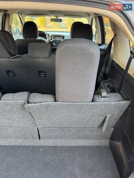 Внедорожник / Кроссовер Mitsubishi Outlander 2016 в Яворове фото 9 Внедорожник / Кроссовер Mitsubishi Outlander 2016 в Яворове