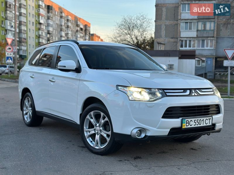Mitsubishi Outlander 2012
