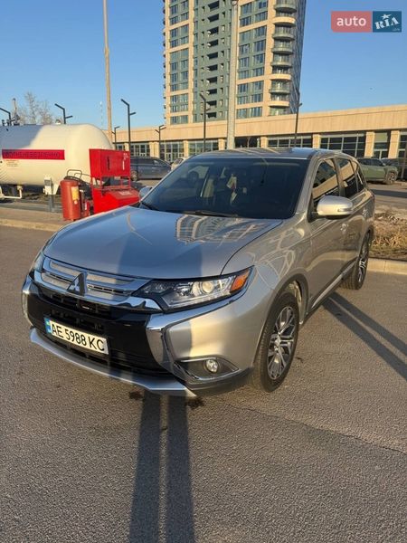 Внедорожник / Кроссовер Mitsubishi Outlander 2018 в Днепре