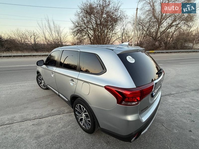 Внедорожник / Кроссовер Mitsubishi Outlander 2018 в Днепре