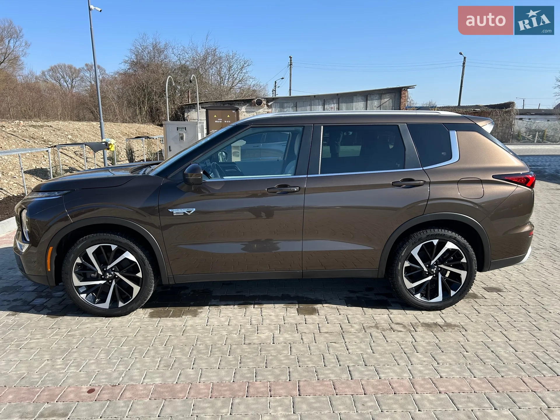 2023 Mitsubishi Outlander - мініатюра 3