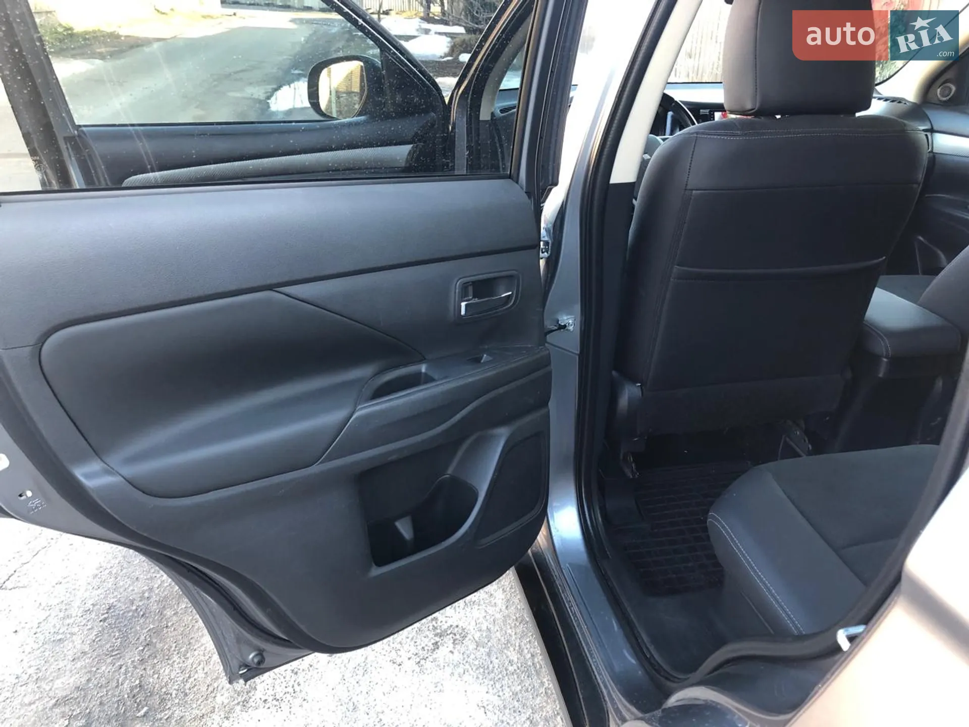 2012 Mitsubishi Outlander - мініатюра 11