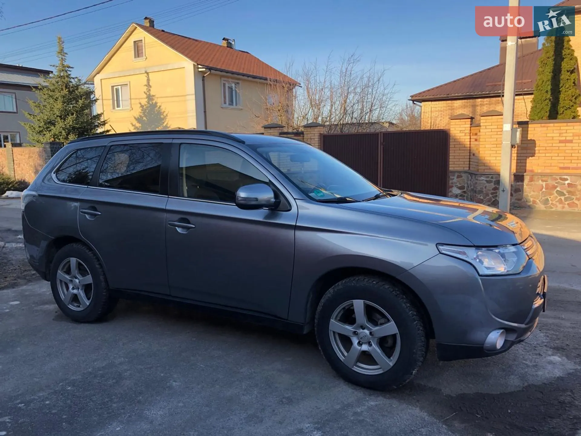 2012 Mitsubishi Outlander - фото 1