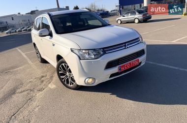 Внедорожник / Кроссовер Mitsubishi Outlander 2014 в Львове