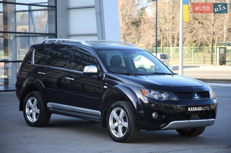 Внедорожник / Кроссовер Mitsubishi Outlander 2008 в Харькове