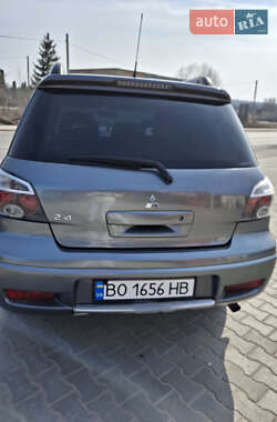 Внедорожник / Кроссовер Mitsubishi Outlander 2006 в Подгородном