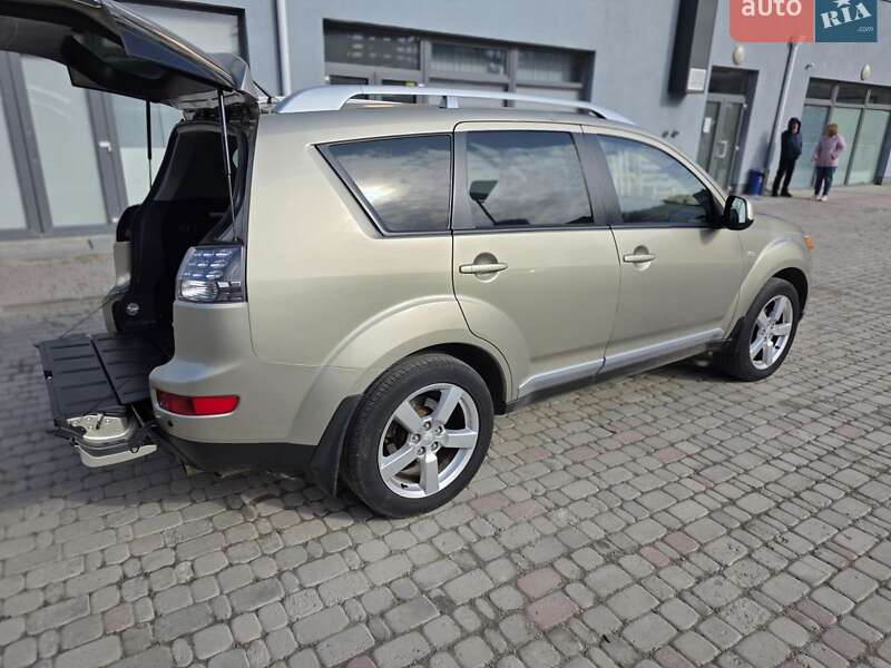 Внедорожник / Кроссовер Mitsubishi Outlander 2008 в Харькове