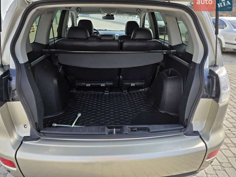 Внедорожник / Кроссовер Mitsubishi Outlander 2008 в Харькове