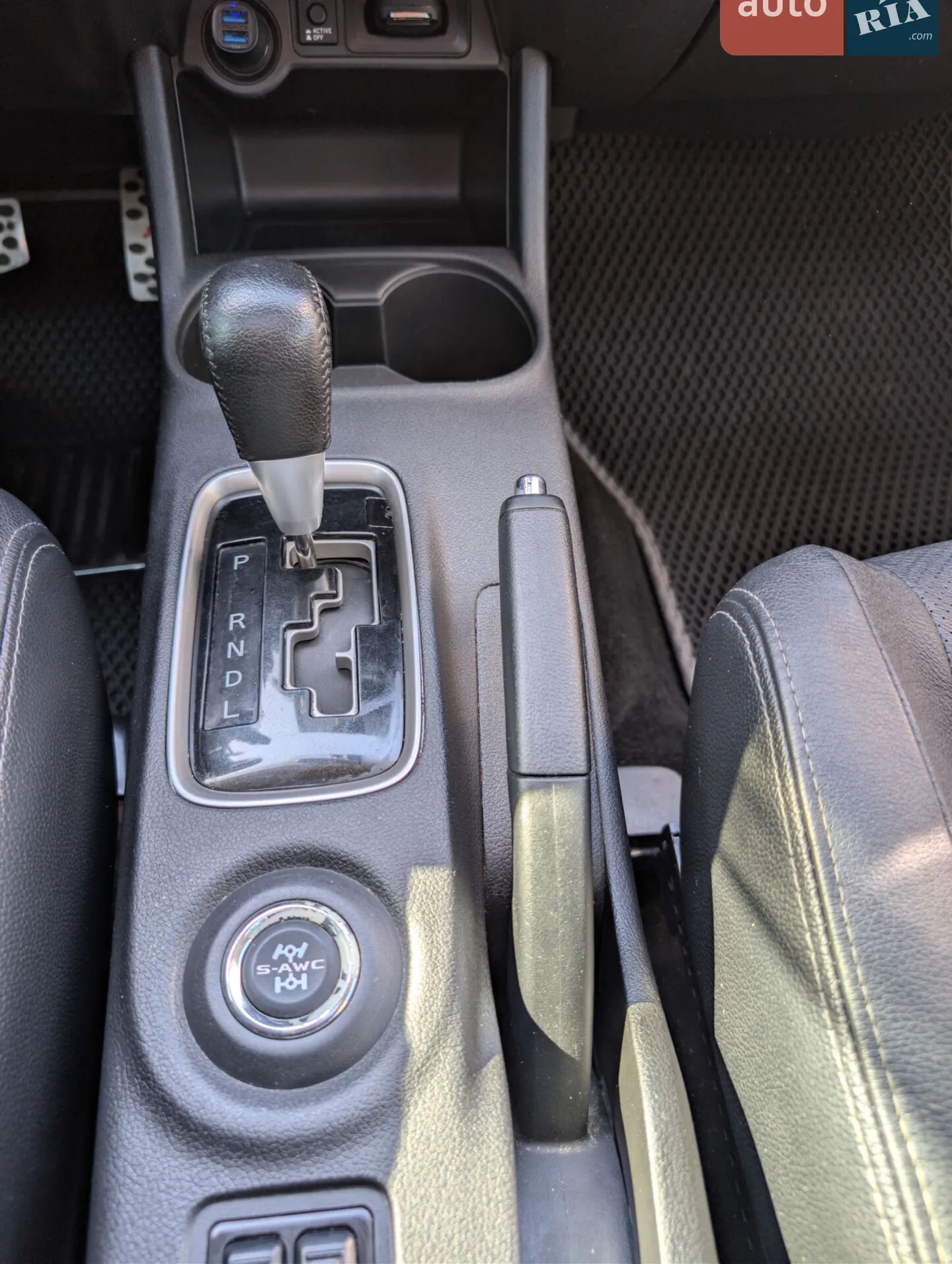 2015 Mitsubishi Outlander - мініатюра 16