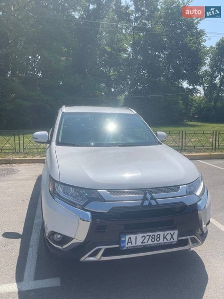 Mitsubishi Outlander 2019