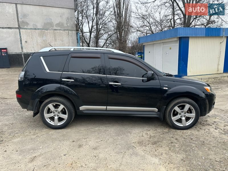 Внедорожник / Кроссовер Mitsubishi Outlander 2009 в Харькове