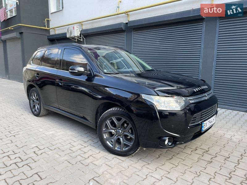 Mitsubishi Outlander 2014