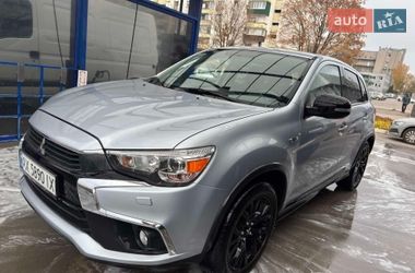 Внедорожник / Кроссовер Mitsubishi Outlander 2017 в Харькове