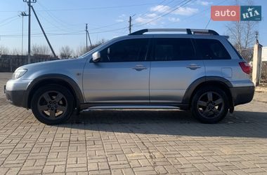 Позашляховик / Кросовер Mitsubishi Outlander 2006 в Сторожинці