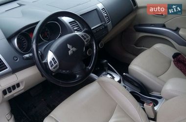 Позашляховик / Кросовер Mitsubishi Outlander 2009 в Полонному