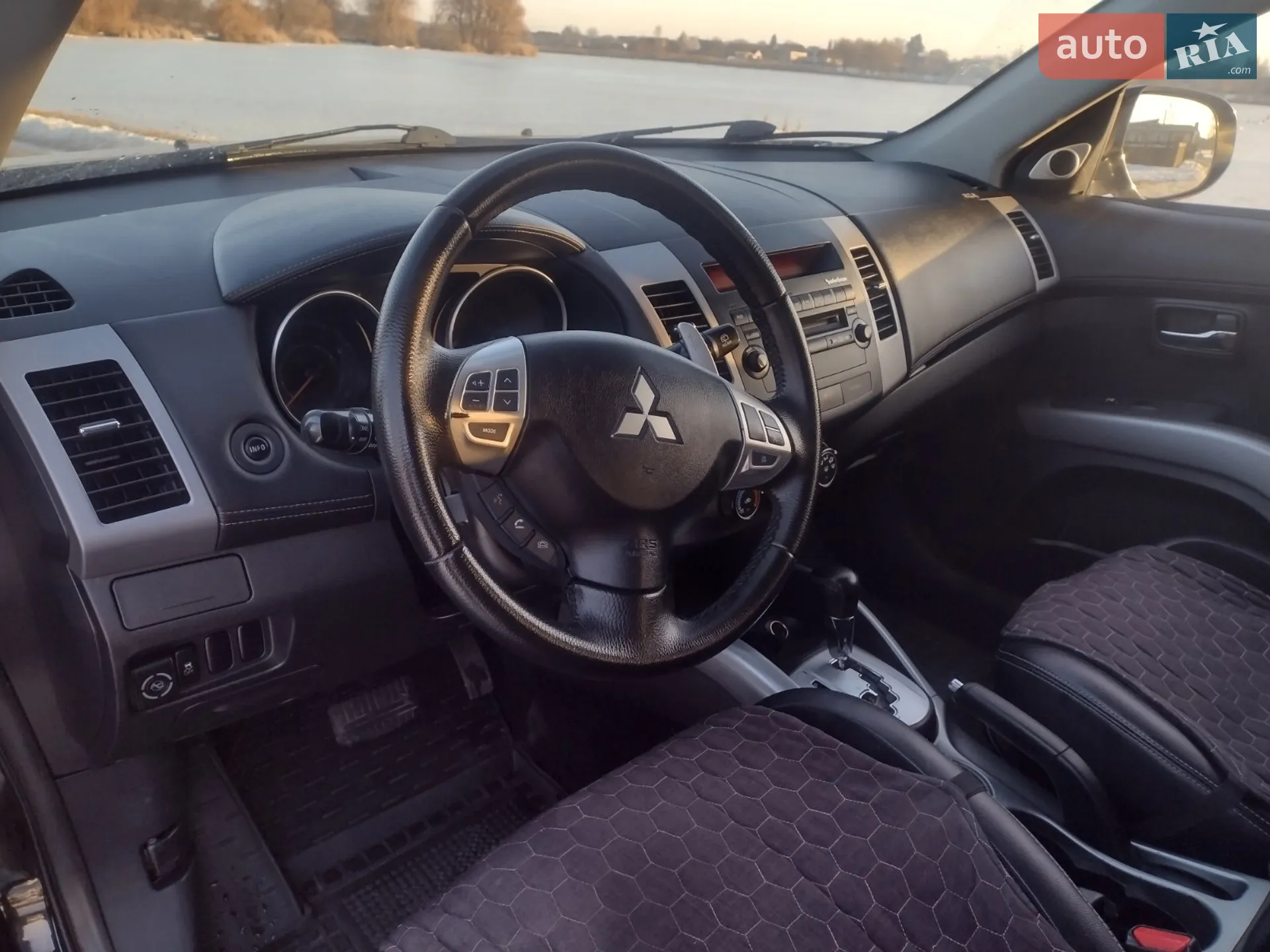 2011 Mitsubishi Outlander - мініатюра 19