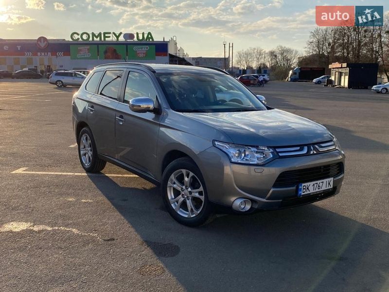 Mitsubishi Outlander 2013