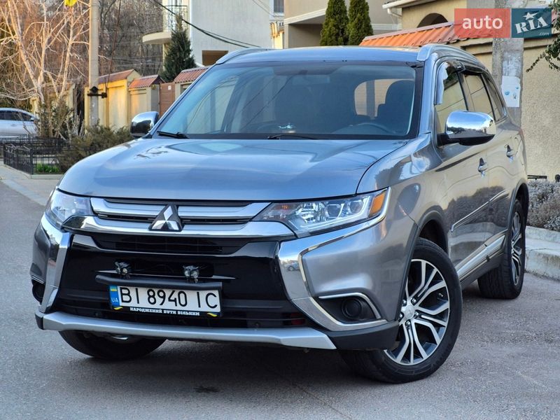 Mitsubishi Outlander 2016