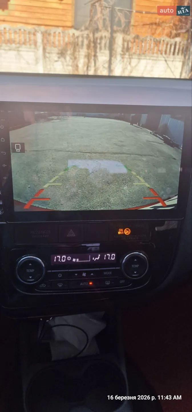 2014 Mitsubishi Outlander - мініатюра 27