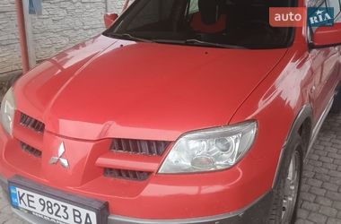 Внедорожник / Кроссовер Mitsubishi Outlander 2005 в Каменском