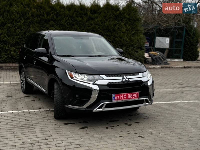 Внедорожник / Кроссовер Mitsubishi Outlander 2020 в Киверцах