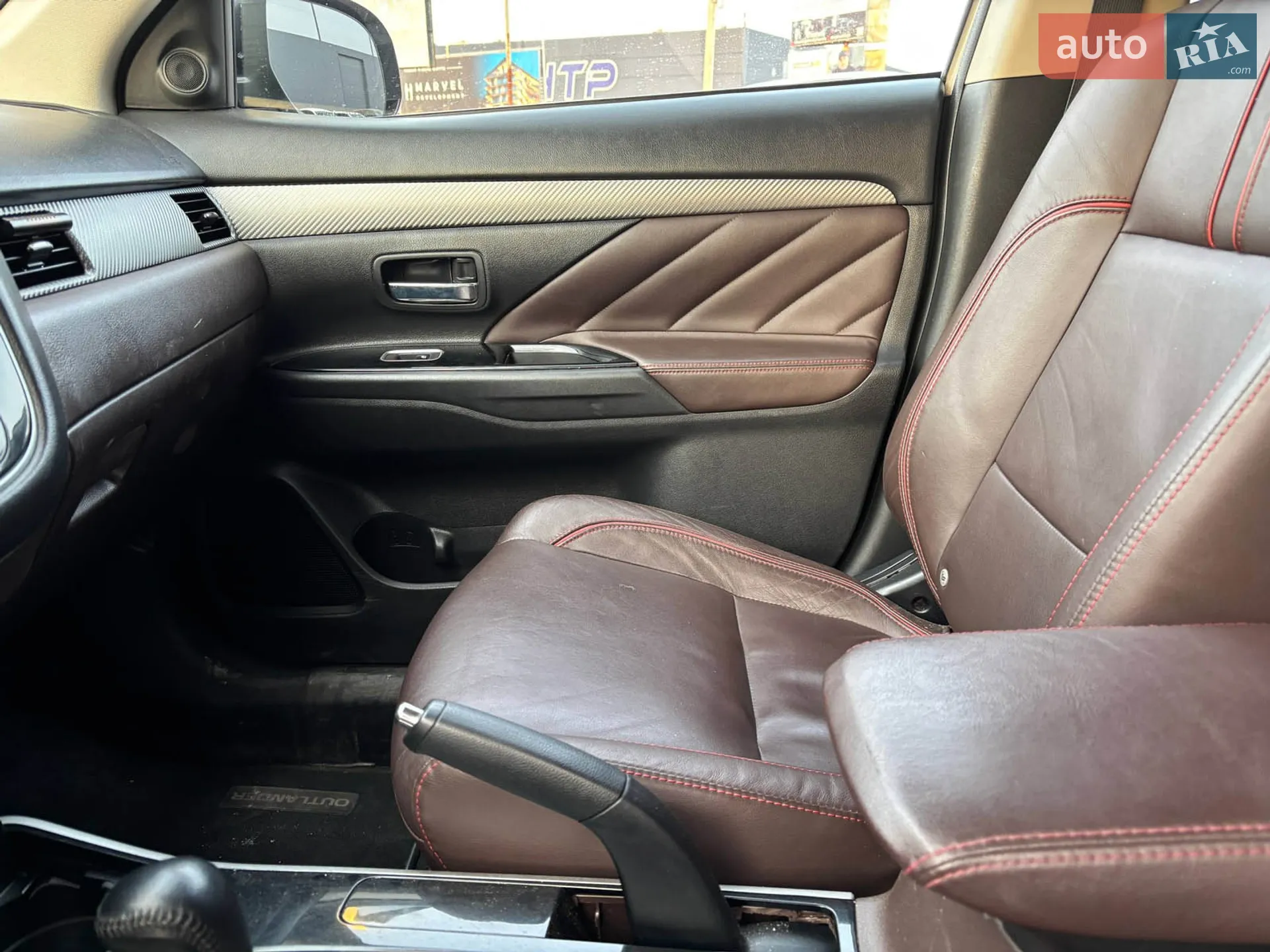 2016 Mitsubishi Outlander - мініатюра 31