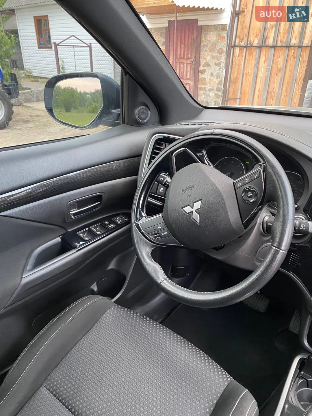 2017 Mitsubishi Outlander - мініатюра 9
