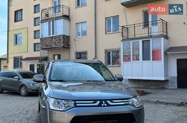 Внедорожник / Кроссовер Mitsubishi Outlander 2013 в Кодыме