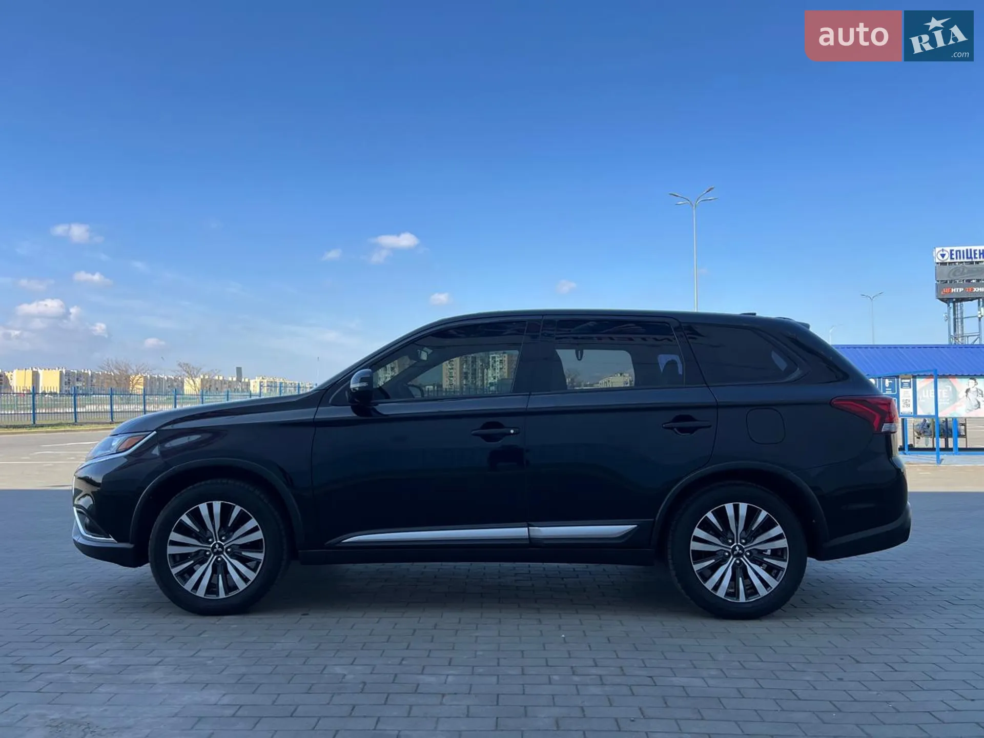 2019 Mitsubishi Outlander - мініатюра 9