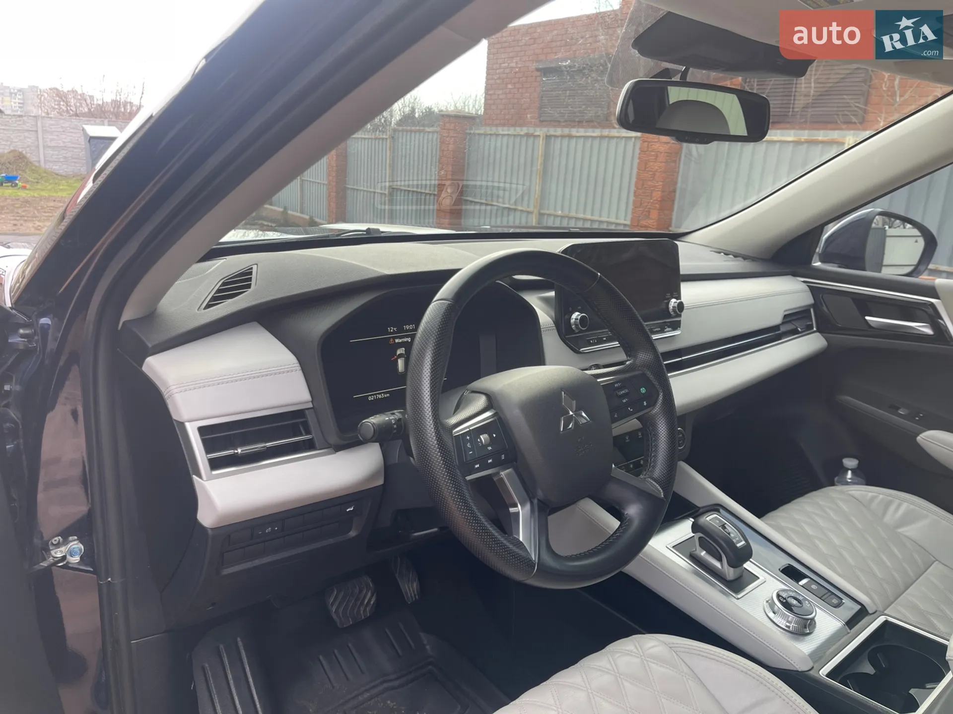 2021 Mitsubishi Outlander - мініатюра 8