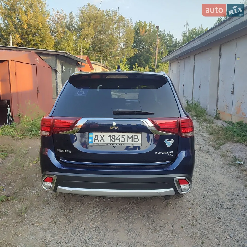 2017 Mitsubishi Outlander - мініатюра 27