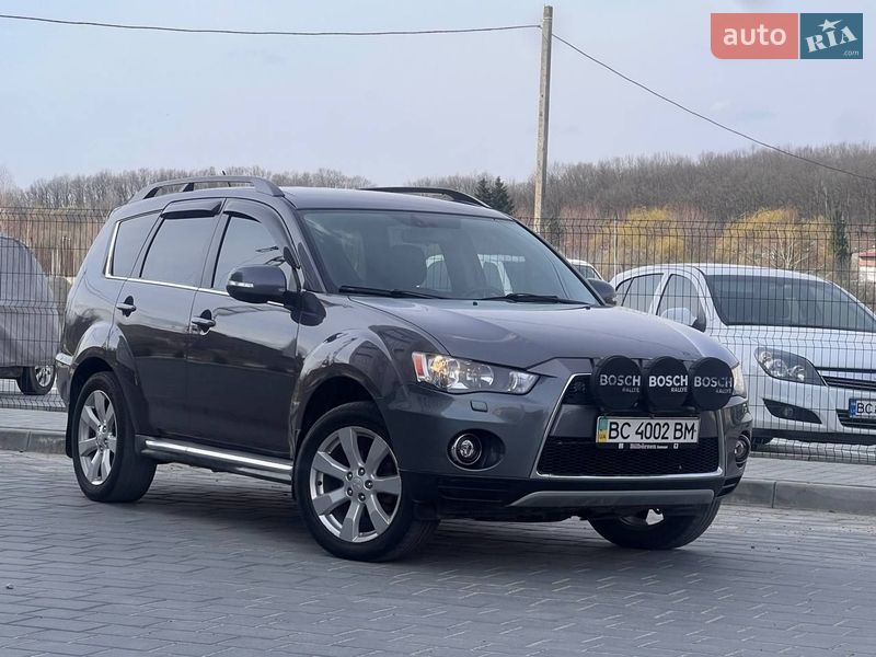 Mitsubishi Outlander 2011