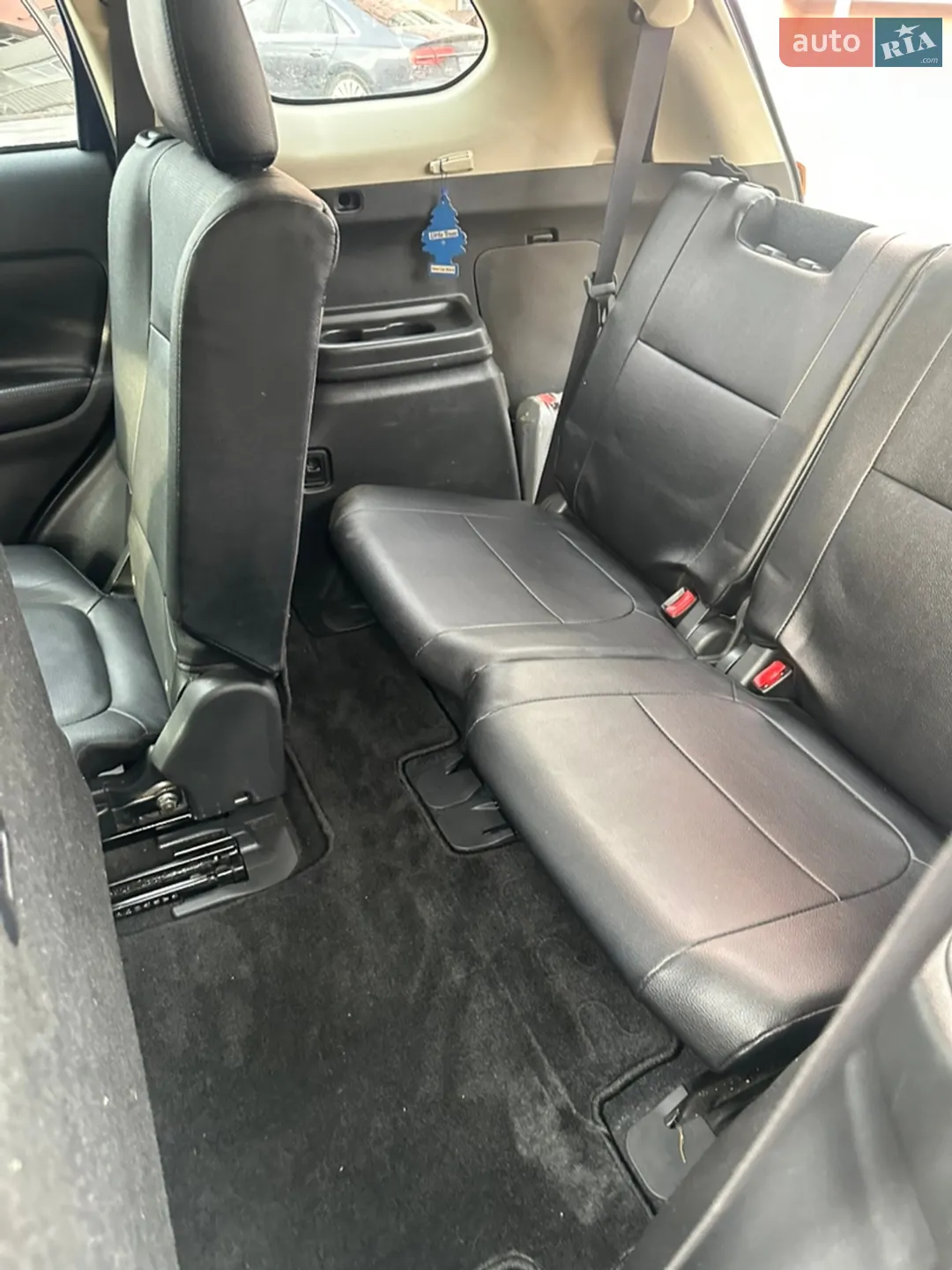 2017 Mitsubishi Outlander - мініатюра 16