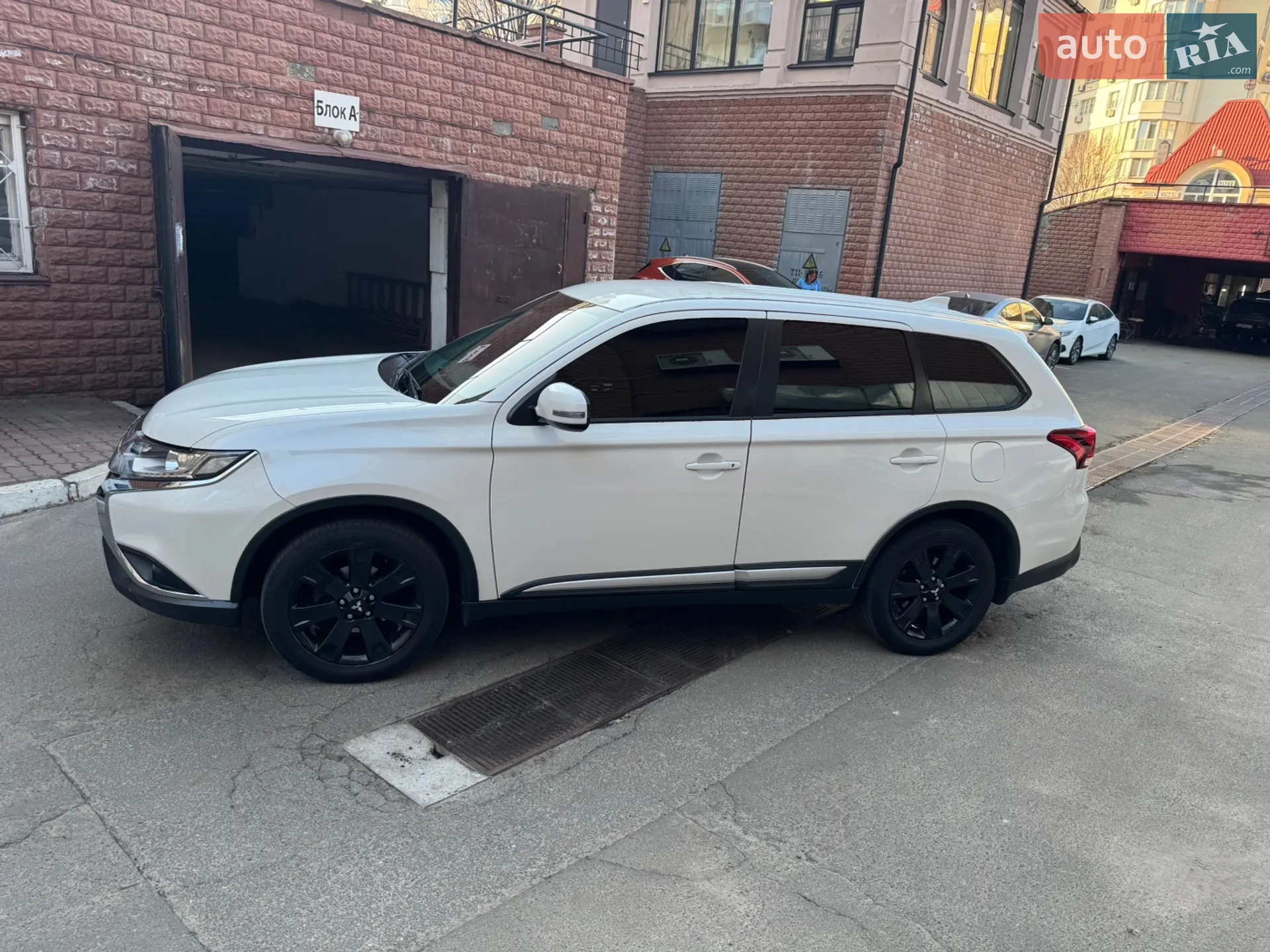 2019 Mitsubishi Outlander - мініатюра 6