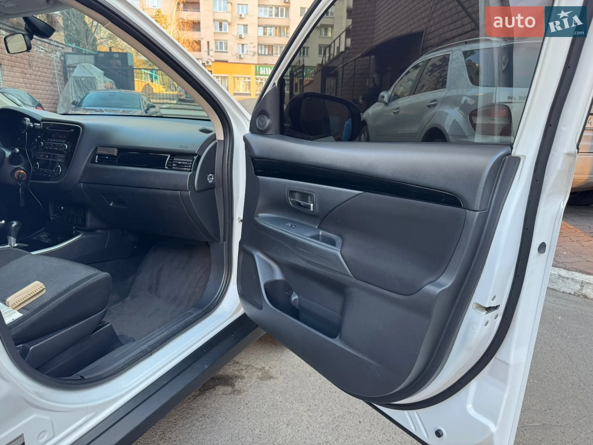 2019 Mitsubishi Outlander - мініатюра 27