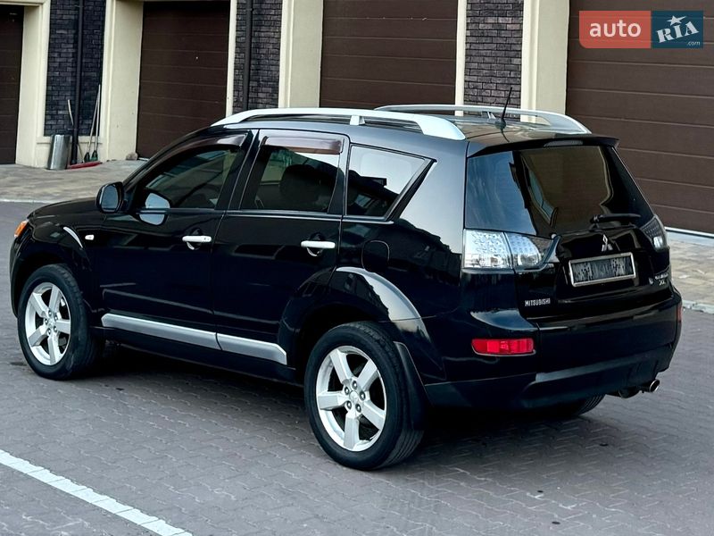 Внедорожник / Кроссовер Mitsubishi Outlander 2008 в Киеве