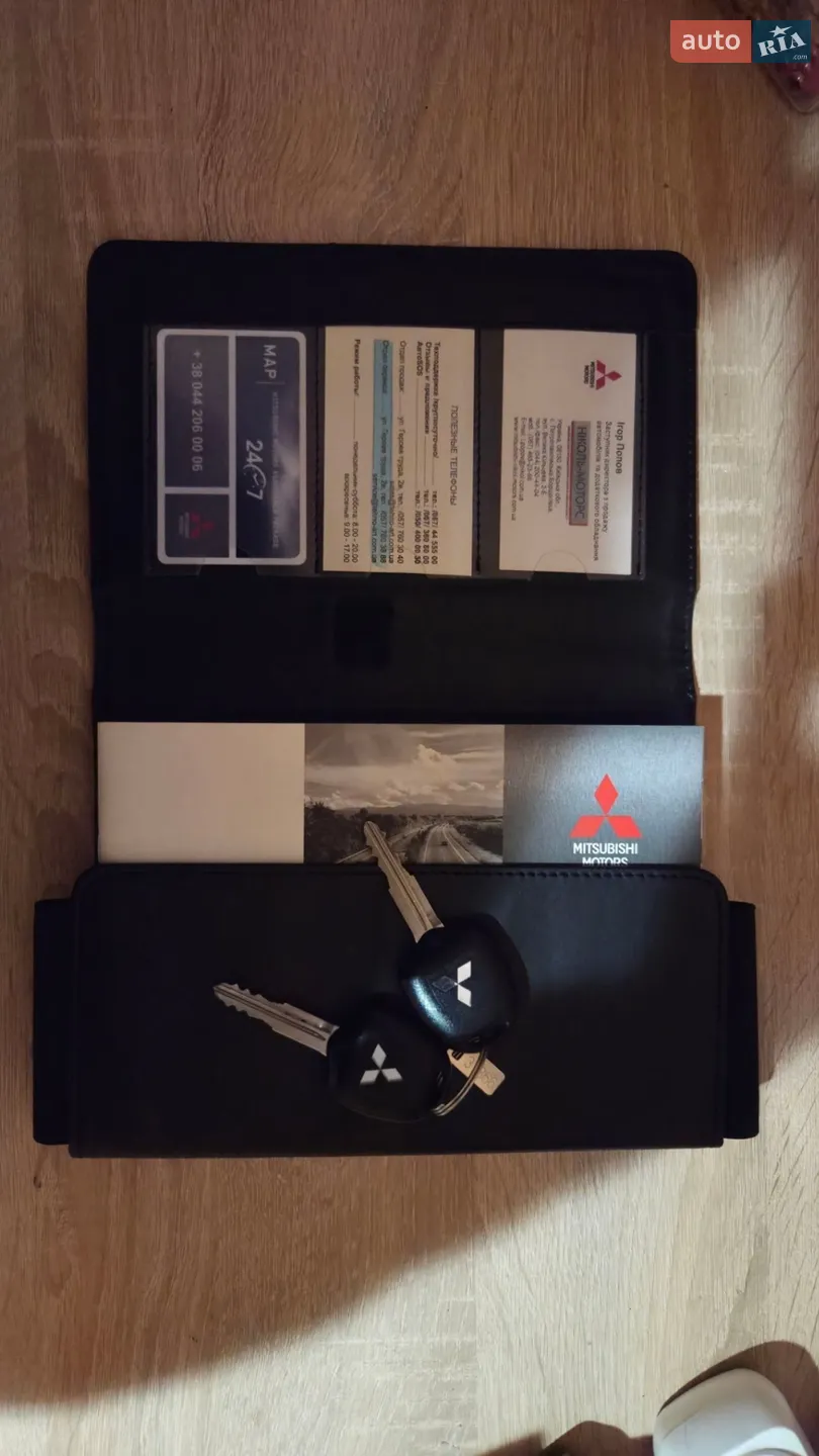 2016 Mitsubishi Outlander - мініатюра 76