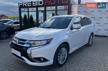 Позашляховик / Кросовер Mitsubishi Outlander 2018 в Львові